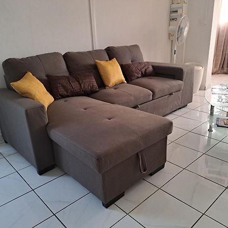 Apartament Appart A La Res Andy Accueillant 1 A 5 Pers Arrive Autonome , 2 Places De Parking Dans La Cour Devant La Maison Saint-Denis Zewnętrze zdjęcie