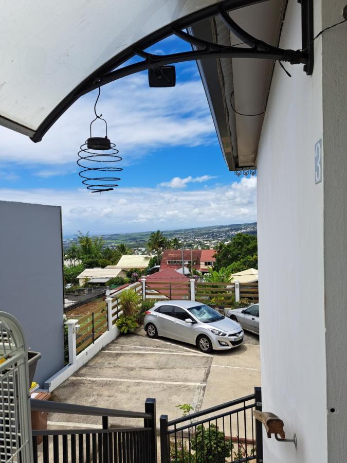 Apartament Appart A La Res Andy Accueillant 1 A 5 Pers Arrive Autonome , 2 Places De Parking Dans La Cour Devant La Maison Saint-Denis Zewnętrze zdjęcie
