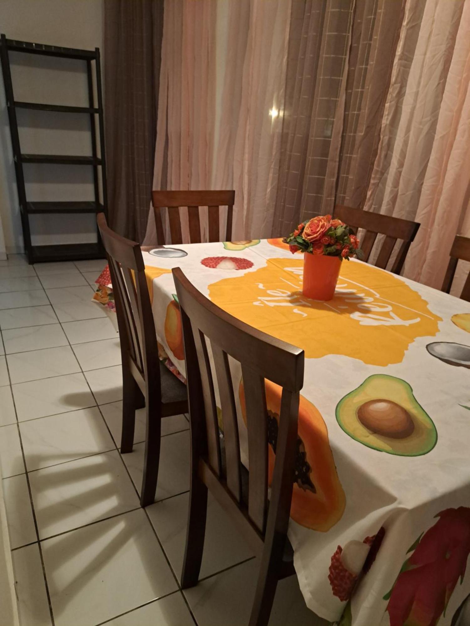 Apartament Appart A La Res Andy Accueillant 1 A 5 Pers Arrive Autonome , 2 Places De Parking Dans La Cour Devant La Maison Saint-Denis Zewnętrze zdjęcie